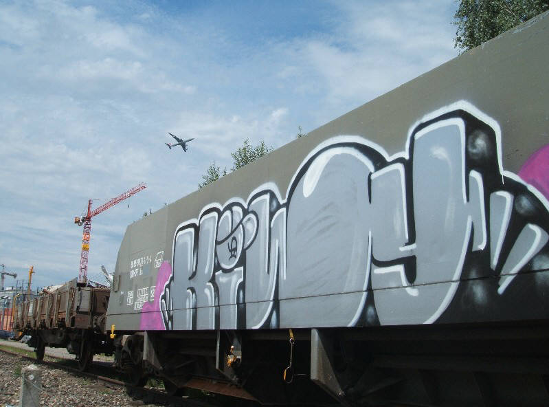 KIWY zurich graffiti rebel art KIWY graffiti freight car zurich switzerland KIWY graffiti in der schweiz