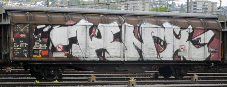 KNX freight graffiti