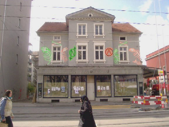 SCHMUCKLERSKI HAUS an der Badenerstrasse beim BGZ, Zrich Aussersihl. Von einem Immobiliengangster gekauft und abgerissen.