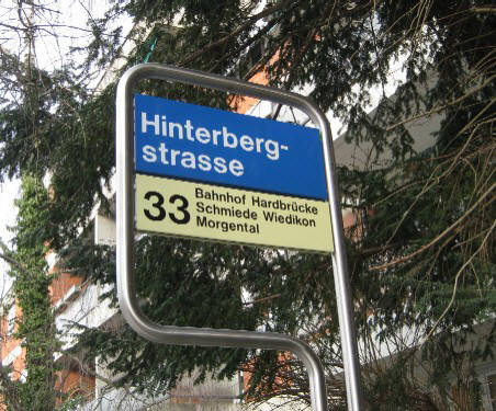 VBZ bushalt hinterbergstrassse an der gladbachstrassse zrich fluntern. 33er bus. buslinie 33 richtung bahnhof hardbrcke, schmiede wiedikon, mirgental