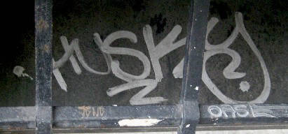 HUSKY graffiti tag zrich OASE graffiti tag zrich