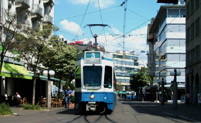 Tram 2000. 3er Tram. VBZ Zri-Linie. Tramlinie 3 bei Stauffacher Zrich in Fahrtrichtung Albisrieden. Zurich Switzerland tram. streetcar