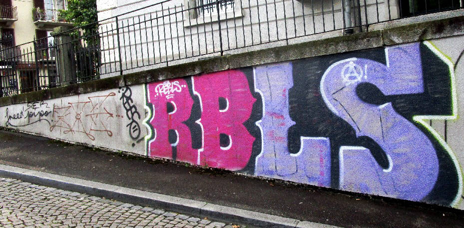 REBELS graffiti zrich
