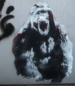gorilla multilayer stencil graffiti zurich switzerland. mehrschichten schablonengraffiti 'Gorilla' in Zrich Frieiestrasse bei der Kantonsschule Rmibhl