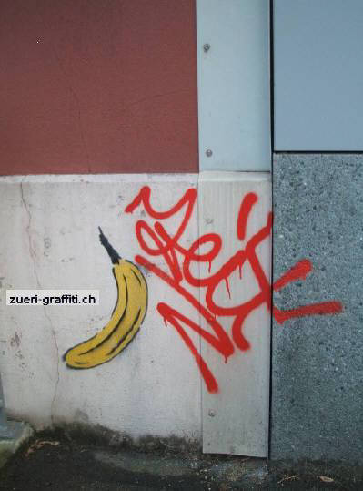 THOMAS BAUMGAERTEL BANANENSPRAYER SPRAY BANANE  POCHOIR BANANA stencil graffiti zurich switzerland. BANANE schablonengraffiti zrich gessnerallee