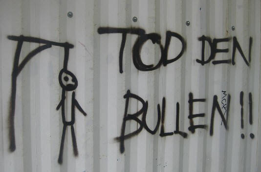 TOD DEN BULLEN. DEATH TO THE COPS. MORT AU FLICS. wandparole in zrich 2010. writing on a wall in zurich switzerland 2010