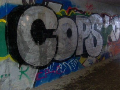 COPS graffiti zürich