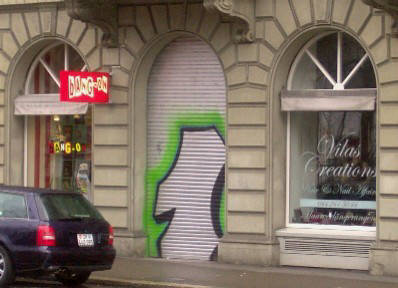 Einzer Graffiti mit Bang-On Boutique Kasernenstrasse Zrich-Aussersihl K4