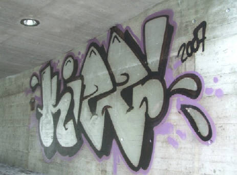 KISS graffiti gessnerbrcke zrich anfang juni 2007