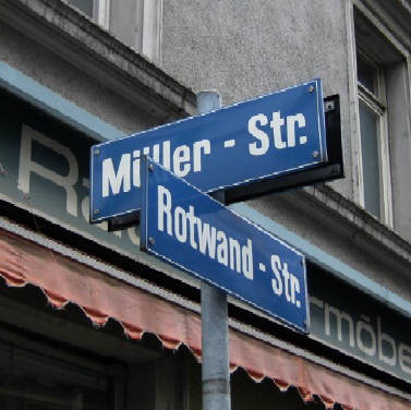 Ecke Mller-Strase und Rotwandstrasse Zrich Aussersihl Strassentafeln